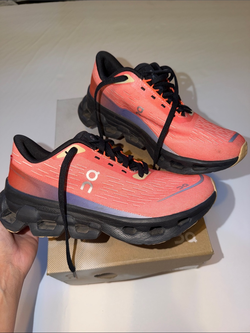 On cloud cloudspark flame black womens size 6.5